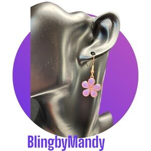Pretty Betsey Johnson style mini flower charm earrings